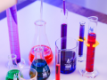 alambicchi e contenitori da laboratorio